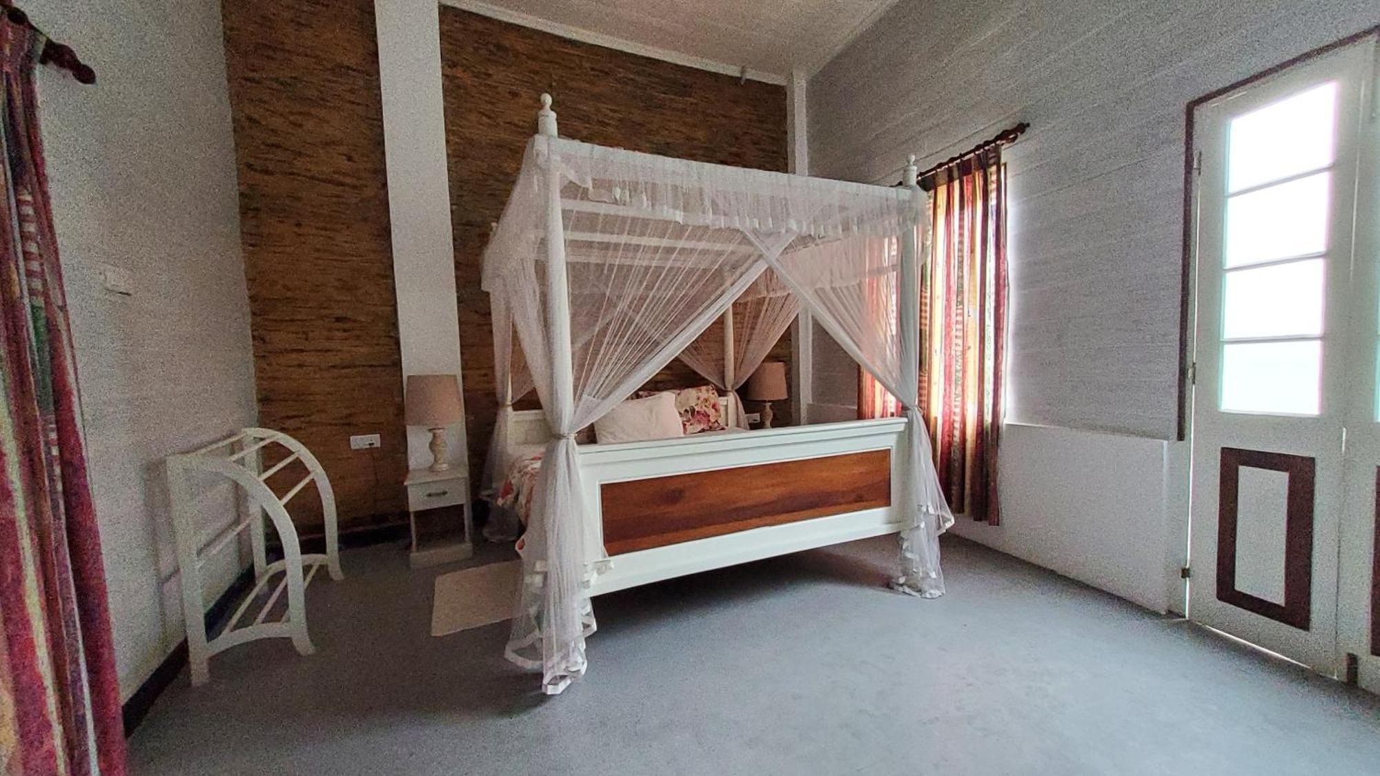 Walauwa On The Hill Hotel ฮัตตอน ภายนอก รูปภาพ